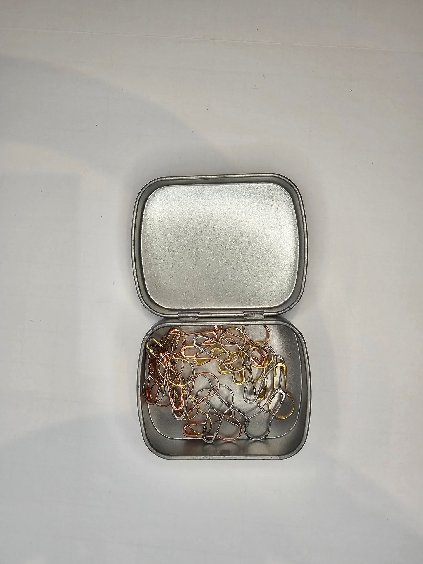 Knit Picks Metallic Locking Stitch Markers & Tin