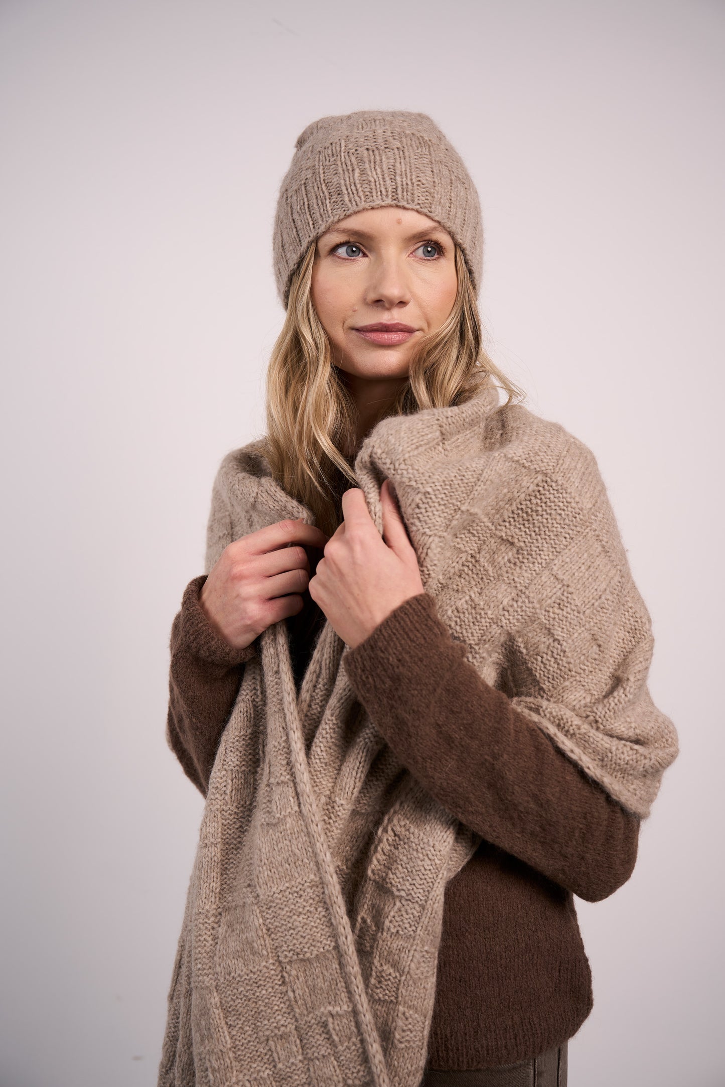 Heather Hat + Wrap - Mode by Rowan Pattern